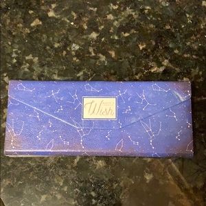 Collapsable sunglass or glass case